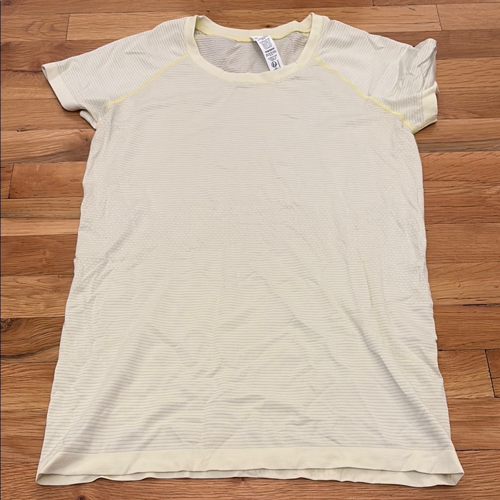 Lululemon Women’s Yellow Short Sleeve Top Size 8